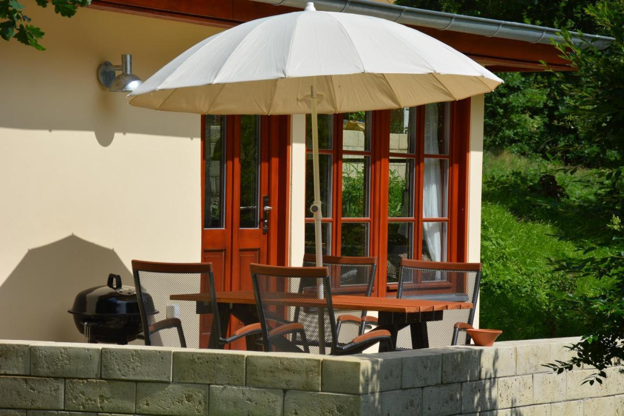 Bungalows Am Waldessaum Bei Hohenzieritz Exterior foto